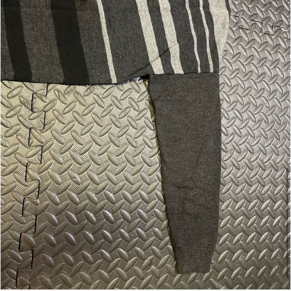 Eileen Fisher Sweater Wool Blend Top Stripe Black Grey Size Medium - Picture 4 of 9